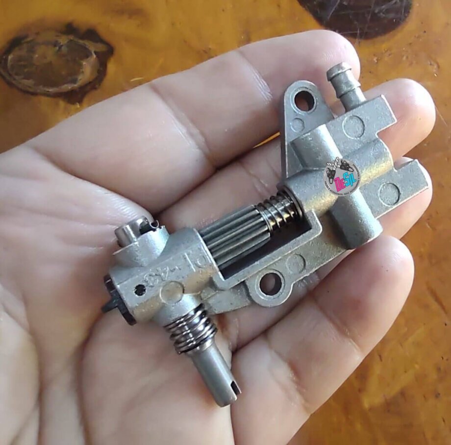 Kit Bomba de Óleo e Mangueira com Filtro para Motosserra Tekna Toyama Vulcan de 45 a 60 cc